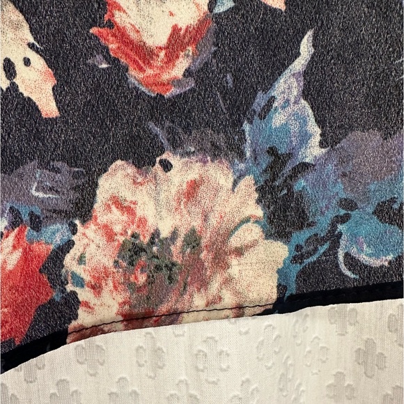 Soprano | Floral Kimono! Size Small - Picture 6 of 7